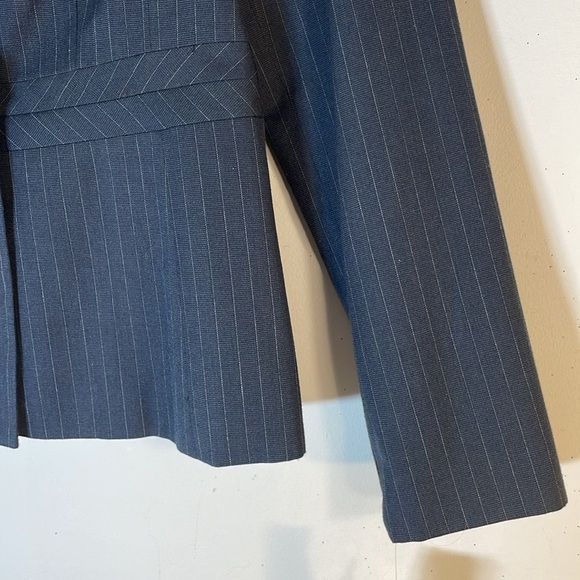 NWT. KASPER 4 Simply Chic Black Pinstripe One Button Peplum Blazer. - Picture 6 of 11